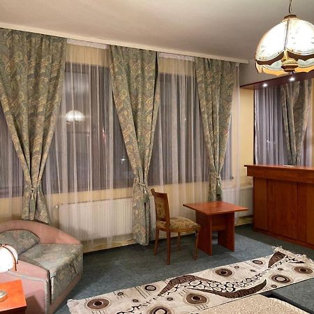 Хотел Сокол Plovdiv Eksteriør billede